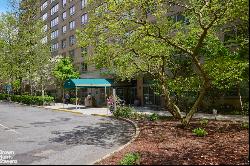 170 West End Avenue 6K In Upper West Side, New York