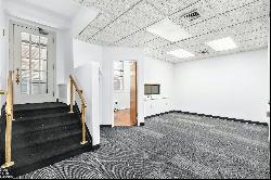 215 East 72Nd Street Office/W In Upper East Side, New York