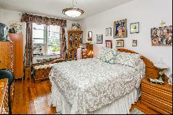 110-20 71St Avenue 514 In Forest Hills, New York