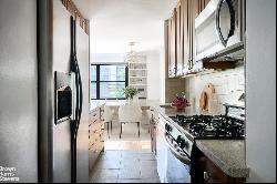 180 West End Avenue 3M In Upper West Side, New York