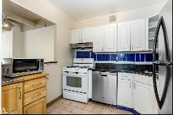 492 Henry Street 1F In Carroll Gardens, New York