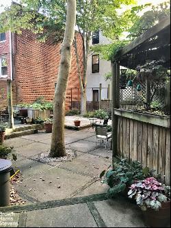 492 Henry Street 1F In Carroll Gardens, New York