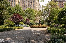 48 Gramercy Park North 1B In Gramercy Park, New York