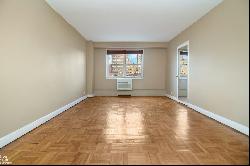 1175 York Avenue 16M In Upper East Side, New York