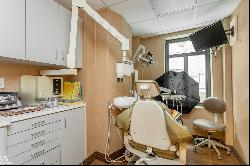 25 West 54Th Street Dental In Midtown West, New York