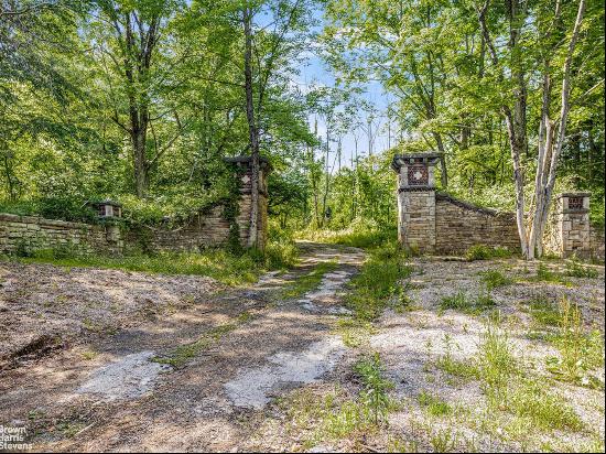 1 Mountain Farm Road In Tuxedo Park, New York