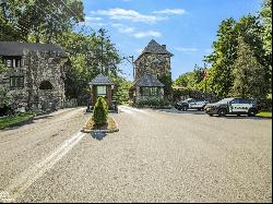 Mountain Farm Road In Tuxedo Park, New York