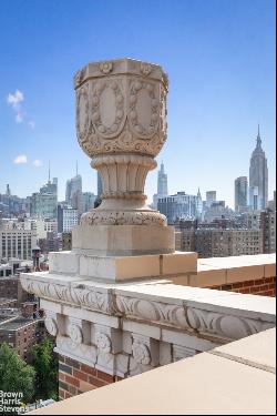 Corner Unit With Sprawling Terrace In Chelsea, New York