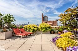 Corner Unit With Sprawling Terrace In Chelsea, New York