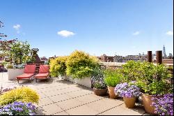 Corner Unit With Sprawling Terrace In Chelsea, New York