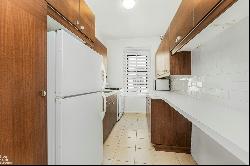 687 West 204Th Street 6E In Inwood, New York