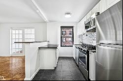 385 Grand Street L1502 In Lower East Side, New York