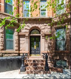 64 7Th Avenue In Park Slope, New York