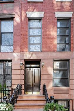 262 West 25Th Street In Chelsea, New York