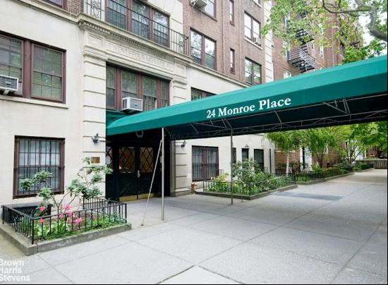 24 Monroe Place Md In Brooklyn Heights, New York