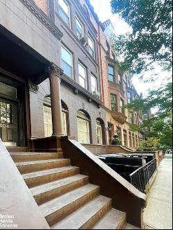 304 West 88Th Street Gc In Upper West Side, New York