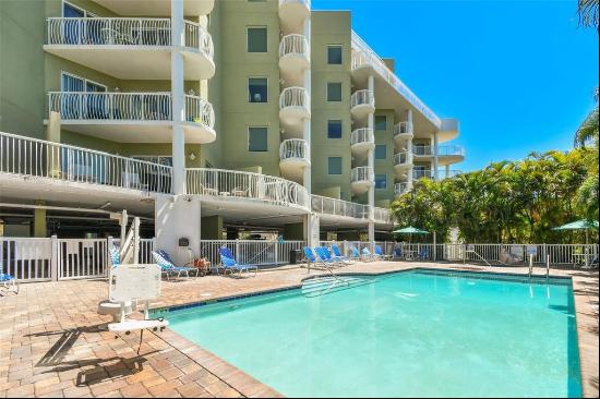 11605 Gulf Boulevard 208, TREASURE ISLAND, FL, 33706