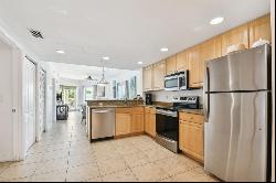 11605 Gulf Boulevard 208, TREASURE ISLAND, FL, 33706