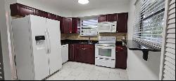 484 Santa Cruz Place Ne G, SAINT PETERSBURG, FL, 33703