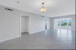 12405 3rd Street E 304, TREASURE ISLAND, FL, 33706