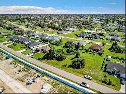 207 Nw 4th Place, CAPE CORAL, FL, 33993