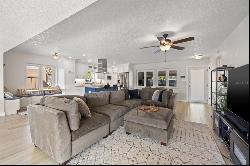 214 Sunlit Cove Drive Ne, SAINT PETERSBURG, FL, 33702