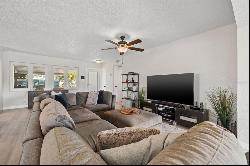 214 Sunlit Cove Drive Ne, SAINT PETERSBURG, FL, 33702