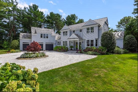 228 Dunrobin Road, Mashpee, MA 02649