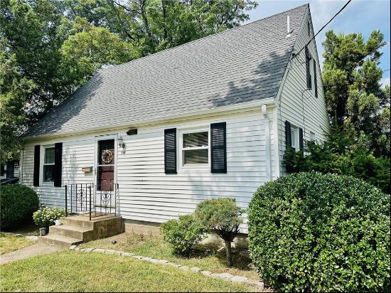 652 Benefit Street, Pawtucket, RI 02861