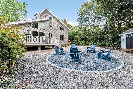 45 Manitoba Road, Mashpee, MA 02649