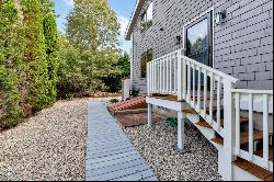 45 Manitoba Road, Mashpee, MA 02649