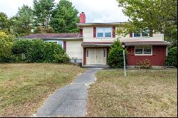 53 Tucker Ln, Dartmouth, MA 02747