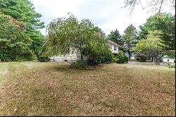 53 Tucker Ln, Dartmouth, MA 02747