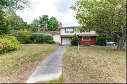 53 Tucker Ln, Dartmouth, MA 02747