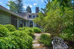 162 Route 6a, Yarmouth, MA 02675