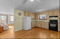 27 Webster St, Dartmouth, MA 02748