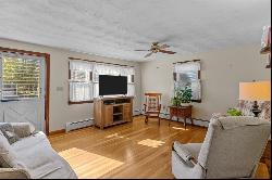 27 Webster St, Dartmouth, MA 02748