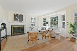 17 Laurel Rd, Brookline, MA 02467