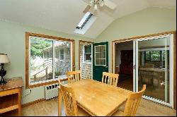 31 Manamok Cir, Sandwich, MA 02563