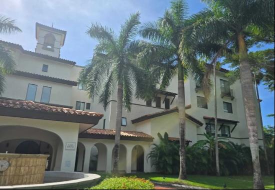 Top Floor Golf View Residence In Buenaventura, Panama
