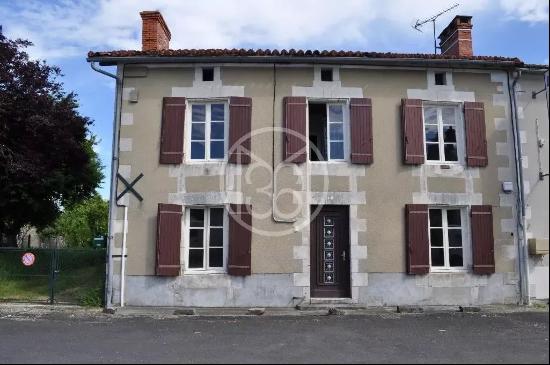 Jousse, 86350, France