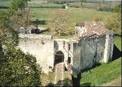 Saintes, 17810, France