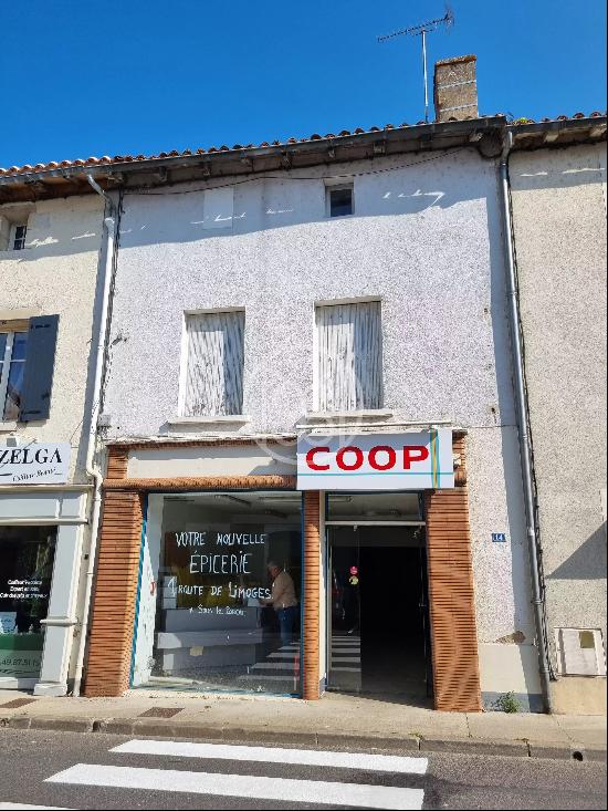 Charroux, 86250, France