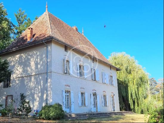 La Cote-Saint-Andre, 38260, France