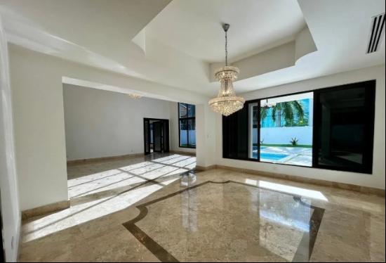 Stunning Luxury Mansion In Costa Del Este