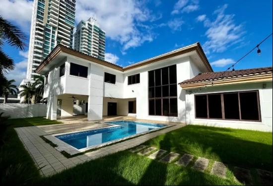 Stunning Luxury Mansion In Costa Del Este