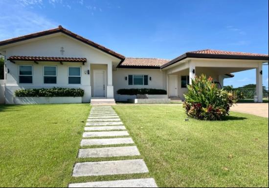 Exclusive Furnished House In Fairways, Buenaventura | 2,050 M² Of Land + Pool