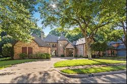 1107 Shady Oaks Circle