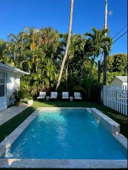 210 Monceaux Road In West Palm Beach, Florida