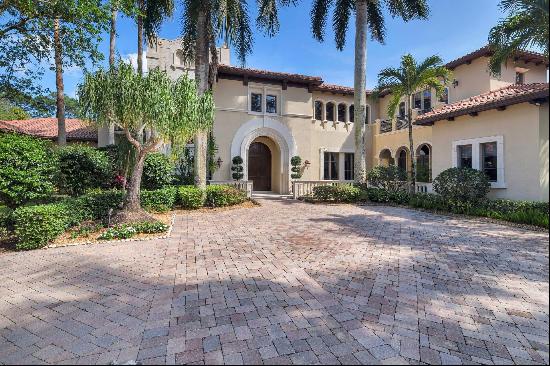 11724 Cardena Court In Palm Beach Gardens, Florida